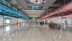Line 11 Concourse