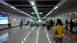 Line 2 & Line 11 Transfer Concourse