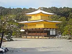 Frozen Lake at Kinkakuji (January 1, 2011)