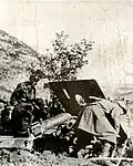 Italian soldiers using Škoda M.16 howitzer in the Balkans, 1941.