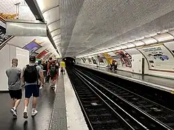 Line 9's platforms