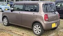Second-generation Suzuki Alto Lapin rear view