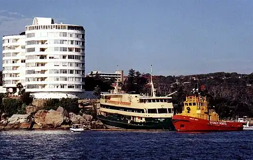 Collaroy aground near Kilburn Towers in Manly 2001