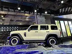 Side view (showing the extended dash-to-axle)