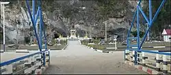 During the Tchao Anouvong Rebellion from 1826 to 1828, he hid from time to time in this cave and rocky region to escape the Siamese who wanted to capture him.