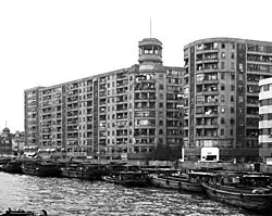 High resolution photograph of the building in 1994
