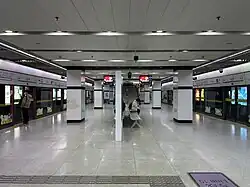 Line 4 platform