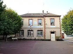 The town hall in Theil-sur-Vanne