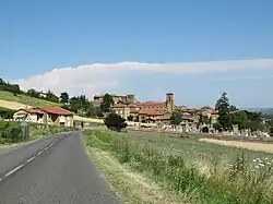The road into Theizé
