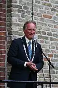 Theo van Eijk opening the Vintage