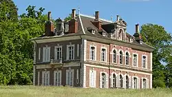 The chateau in Thieulloy-la-Ville