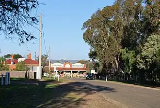 Entering Thoona from the west