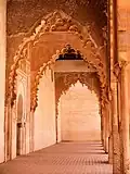 Lambrequin arches in the southern aisle of the mosque