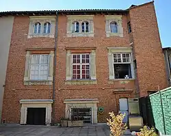 Court façade.