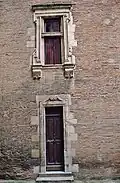 Door in the courtyard of the Hôtel de Mansencal.