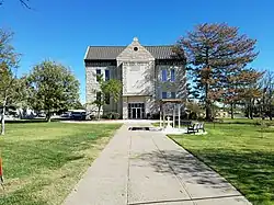 Trego County Courthouse in WaKeeney (2017)