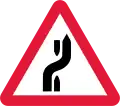 Change of carriageway ahead (1975–1994)