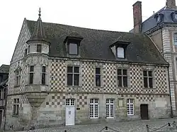 Municipal Library building (15th century)
