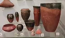 Vessels in a Naqada IIA burial (Abadiya grave B101)