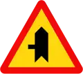 W.207c: Road junction with priority
