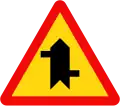 W.207e: Road junction with priority
