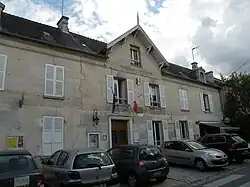The town hall in Vieux-Moulin