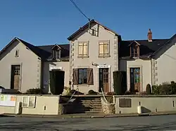 The town hall in Vijon