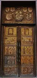Gediminas's Cap depicted on the bronze doors of the Vilnius University Central Campus