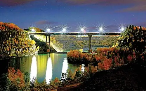 Night Time Image of Thomas Rukavina Memorial Bridge