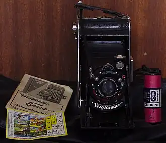 1930 model with Voigtar f/6.3 lens and three-position focusing