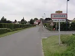 The road into Voyenne