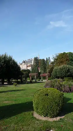 View of Lapalisse with the Château de La Palice