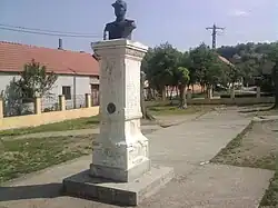 World War I memorial with bust of Ion Dragalina in Borlova