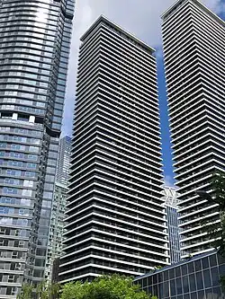Wardian London - West Tower - Canary Wharf, Isle of Dogs - May 2024 (2)