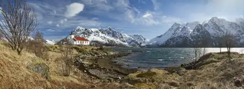 April view near Sildpollnes, Austvågøya, Vågan Municipality