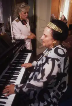Kelly (at the piano) and Nancy Hillis in 1994