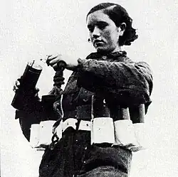 Sánchez Mora while preparing the dynamite