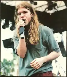 Shannon Hoon performing with Blind Melon in 1994