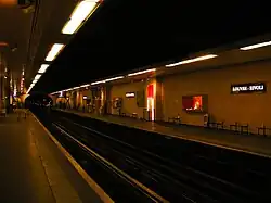 La station avant l'installation des portes palières.