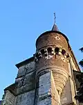 Une échauguette et sa couronne de mâchicoulis.