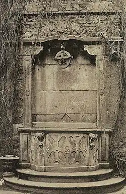 Le puits (photo 1920)