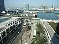 Vue sur la mer depuis le bloc supérieur en décembre 2005 avec l'embarcadère de ferries d'Edinburgh Place&nbsp;(en).