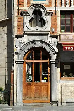 La porte.
