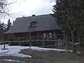 Le bâtiment du PTTK (Association touristique polonaise) à Turbacz (les Gorce)