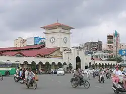 Les abords du marché.