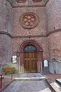 La façade.