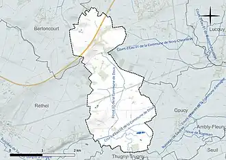 Carte en couleur présentant le réseau hydrographique de la commune