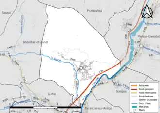 Carte en couleur présentant le réseau hydrographique de la commune