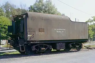 Le tender charbon 30 R 370 à caisse soudée (lisse).