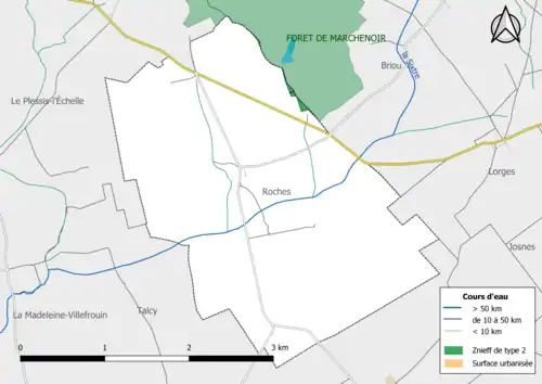 La « Forêt de Marche Noir », ZNIEFF de type 2 localisées dans la commune[Note 3], est située en lisière nord de la commune.